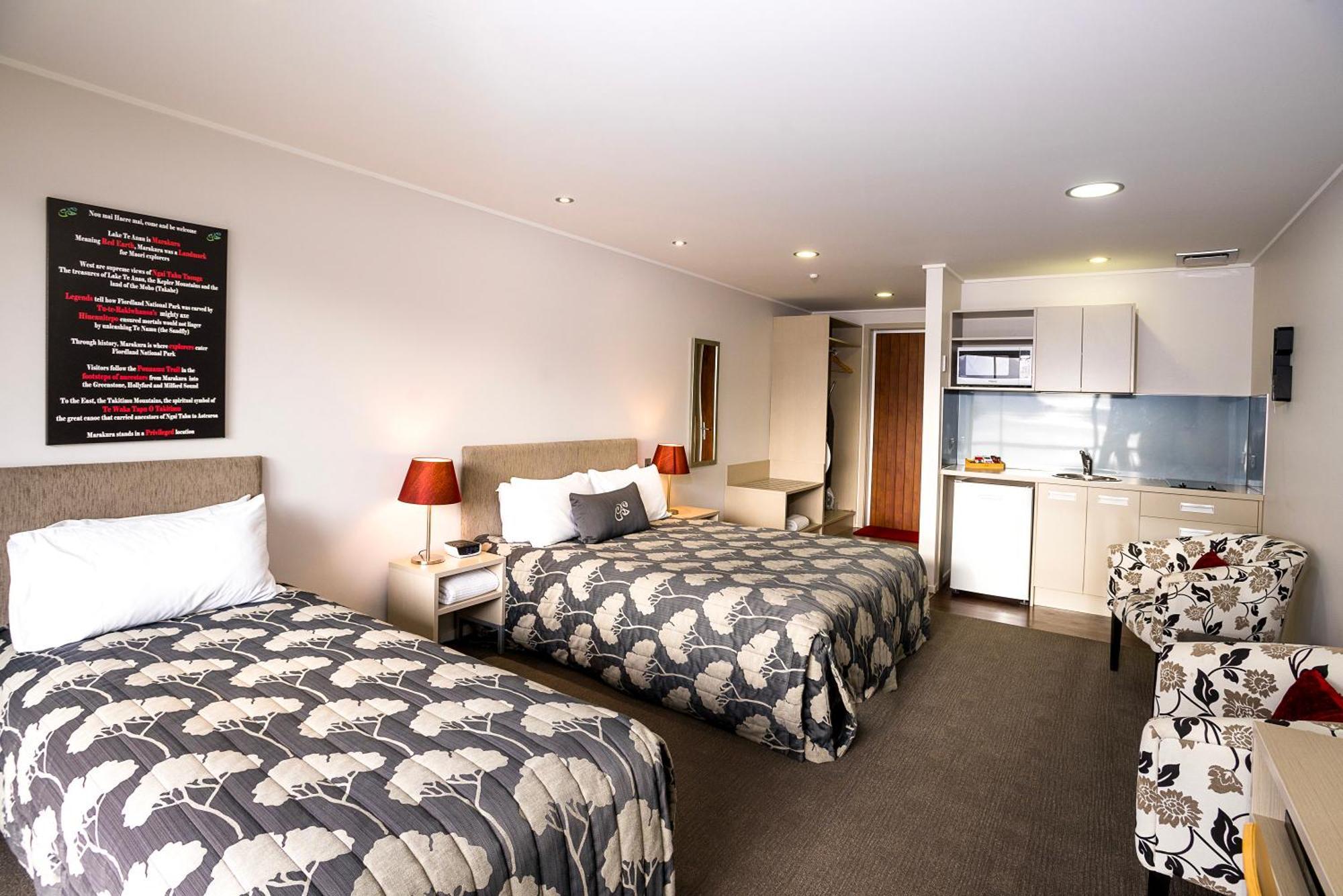 Marakura Deluxe Motel Te Anau Exterior foto